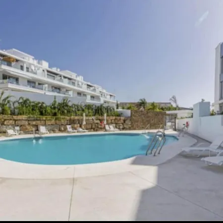 New Luxury Penthouse, Swimming Pools, Solarium With Sea View Estepona